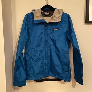 Patagonia Women’s Torrentshell Jacket. Stellar blue. Small. Great condition.